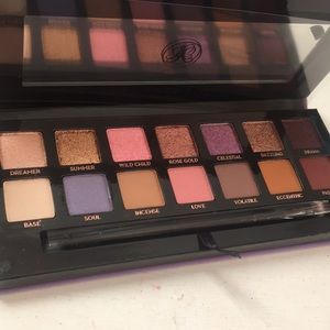 BRAND NEW ABH Norvina Palette